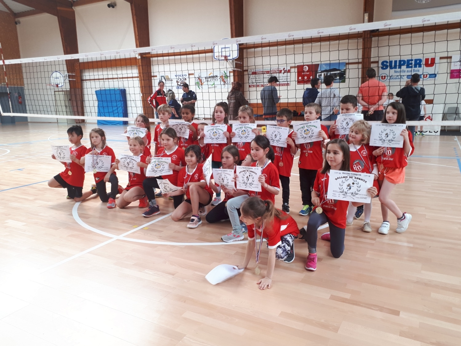 Maisons P M Fier Partenaire Du Club De Volley Ball De Neuville Aux